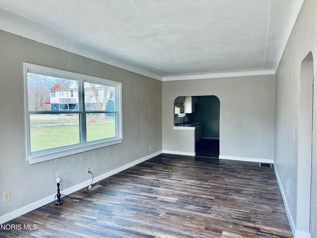 219 Storrs, Toledo, OH 43609