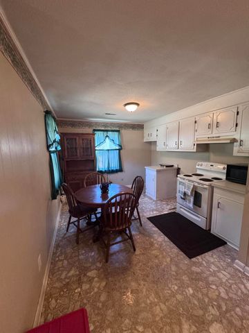 1002 Poplar Street, Walterboro, SC 29488