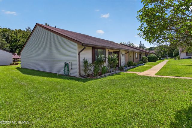 47 Wild Turkey Way A, Manalapan, NJ 07726