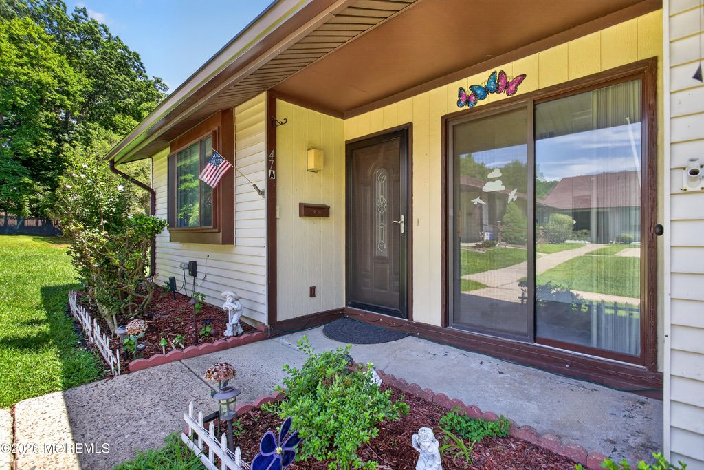 47 Wild Turkey Way A, Manalapan, NJ 07726