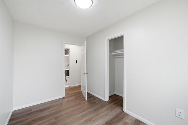 4633 S Hemlock Ave, Wichita, KS 67216