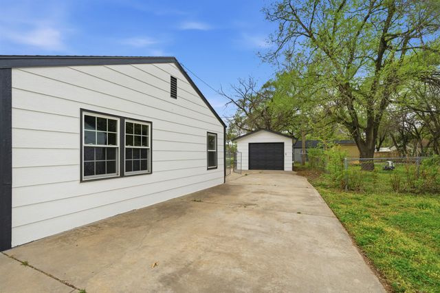 4633 S Hemlock Ave, Wichita, KS 67216