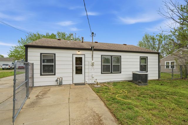 4633 S Hemlock Ave, Wichita, KS 67216