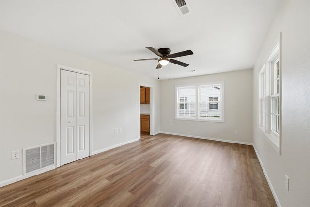 4633 S Hemlock Ave, Wichita, KS 67216