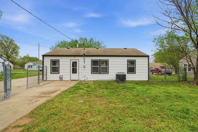 4633 S Hemlock Ave, Wichita, KS 67216