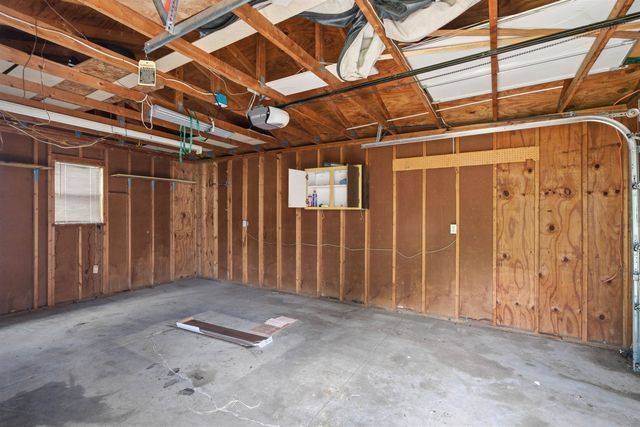 4633 S Hemlock Ave, Wichita, KS 67216