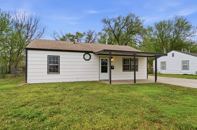 4633 S Hemlock Ave, Wichita, KS 67216