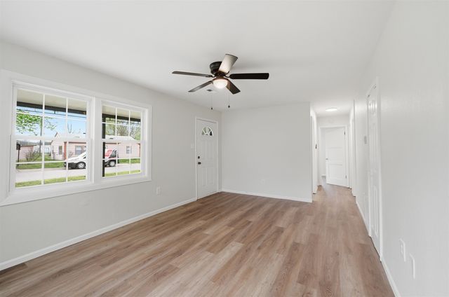 4633 S Hemlock Ave, Wichita, KS 67216