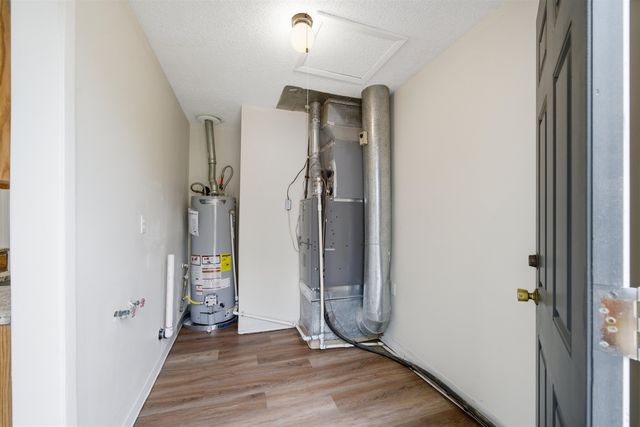 4633 S Hemlock Ave, Wichita, KS 67216