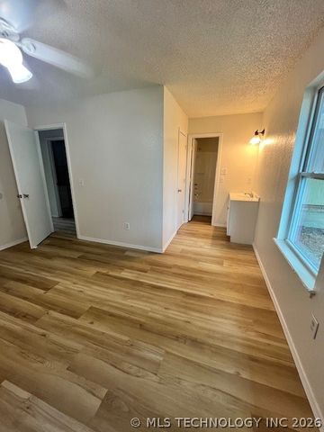 12011 E 89th Place North, Owasso, OK 74055