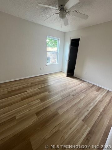 12011 E 89th Place North, Owasso, OK 74055