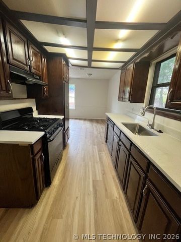 12011 E 89th Place North, Owasso, OK 74055