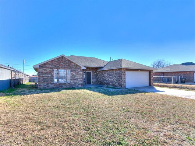 704 NW 21st Street, Moore, OK 73160