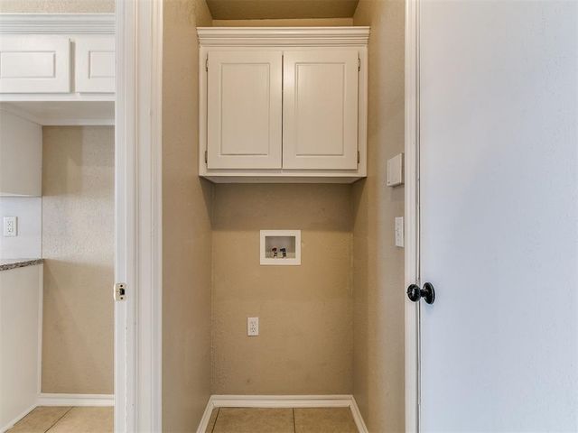 704 NW 21st Street, Moore, OK 73160