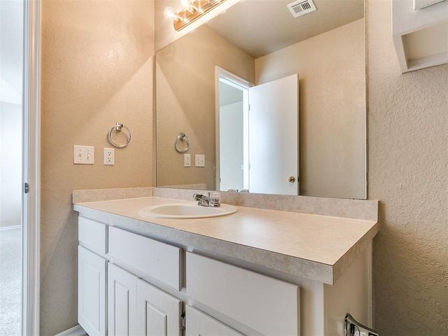 704 NW 21st Street, Moore, OK 73160