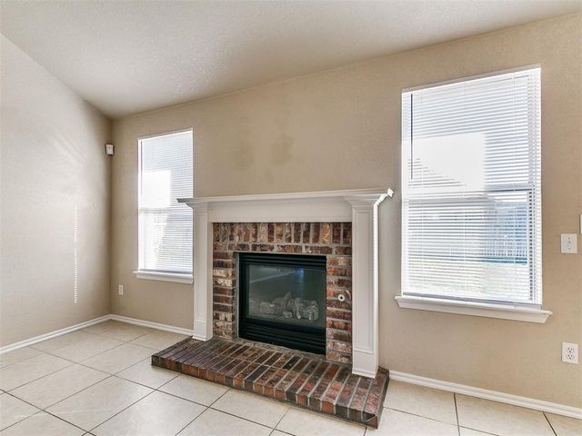 704 NW 21st Street, Moore, OK 73160