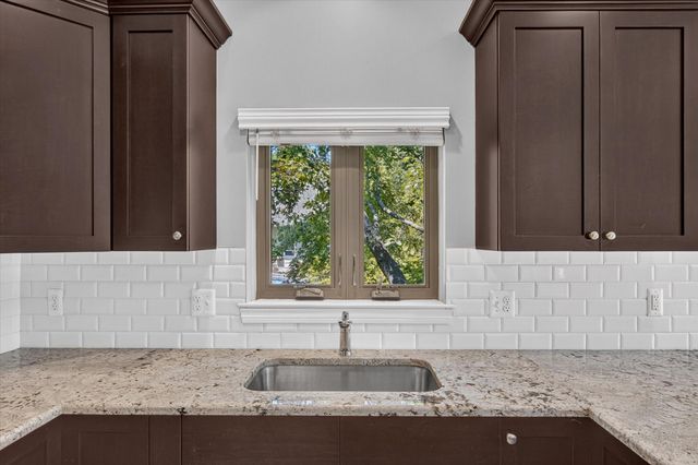 28000 Worthington Street, Saint Clair Shores City, MI 48081
