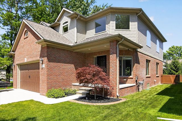 28000 Worthington Street, Saint Clair Shores City, MI 48081