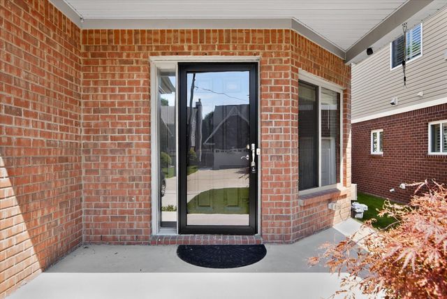 28000 Worthington Street, Saint Clair Shores City, MI 48081