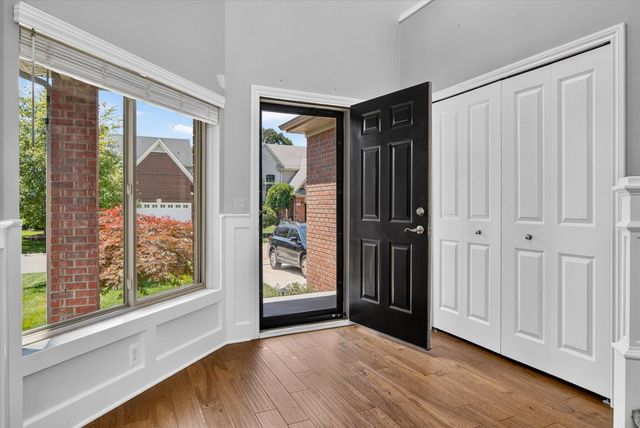28000 Worthington Street, Saint Clair Shores City, MI 48081