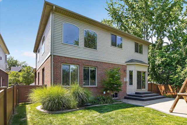 28000 Worthington Street, Saint Clair Shores City, MI 48081