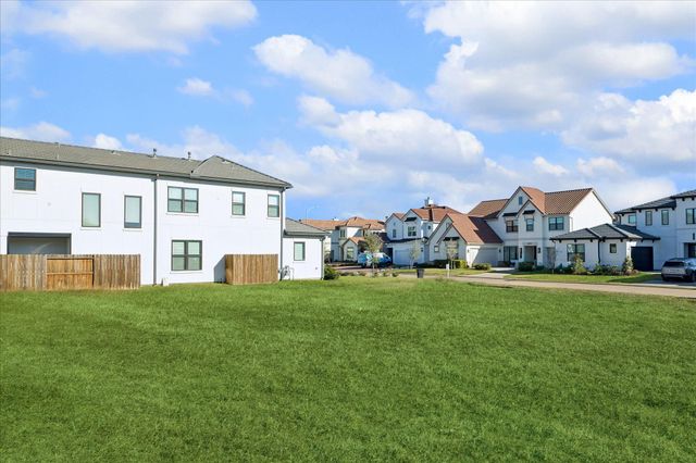 2322 Camden Creek Lane, Houston, TX 77077