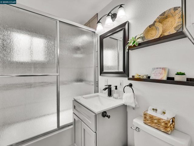 2860 Laguna St, Concord, CA 94518