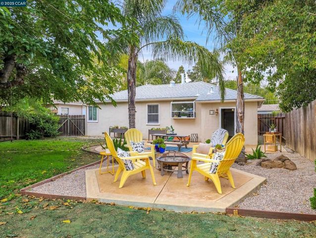2860 Laguna St, Concord, CA 94518
