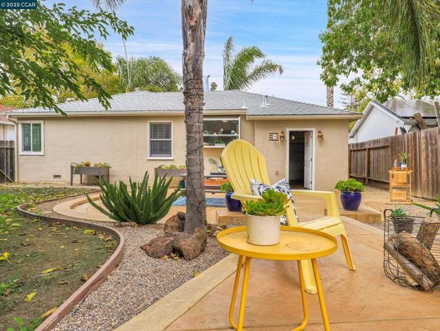 2860 Laguna St, Concord, CA 94518