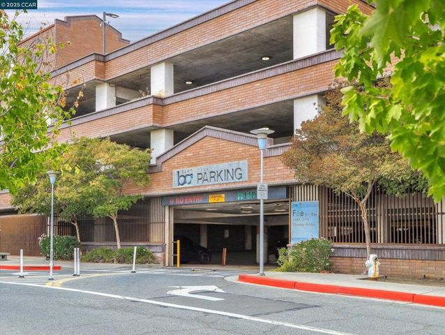 2860 Laguna St, Concord, CA 94518