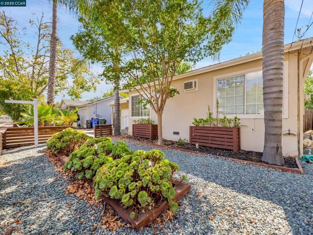 2860 Laguna St, Concord, CA 94518