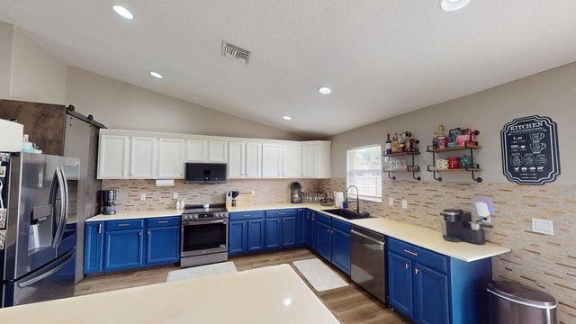 201 NE Faring Avenue, Port St. Lucie, FL 34983