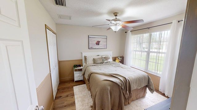 201 NE Faring Avenue, Port St. Lucie, FL 34983