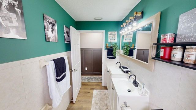 201 NE Faring Avenue, Port St. Lucie, FL 34983