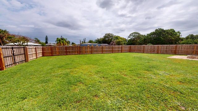 201 NE Faring Avenue, Port St. Lucie, FL 34983