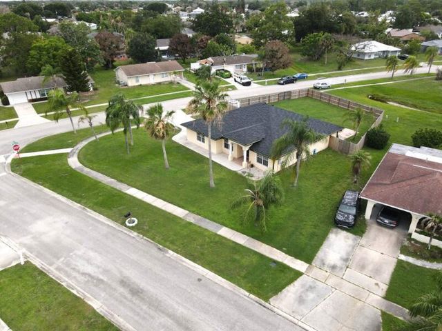 201 NE Faring Avenue, Port St. Lucie, FL 34983