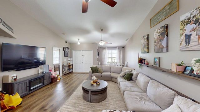 201 NE Faring Avenue, Port St. Lucie, FL 34983