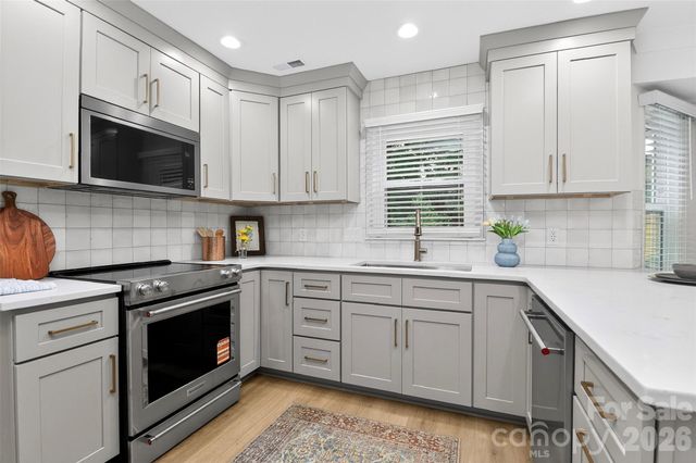1943 Watlington Drive, Charlotte, NC 28270