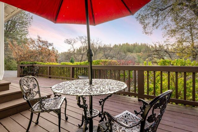 20114 Tiger Tail Rd, Grass Valley, CA 95949