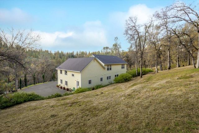 20114 Tiger Tail Rd, Grass Valley, CA 95949