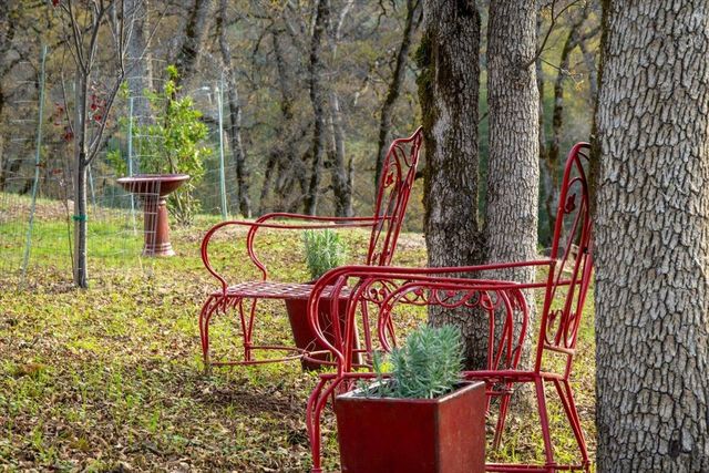 20114 Tiger Tail Rd, Grass Valley, CA 95949