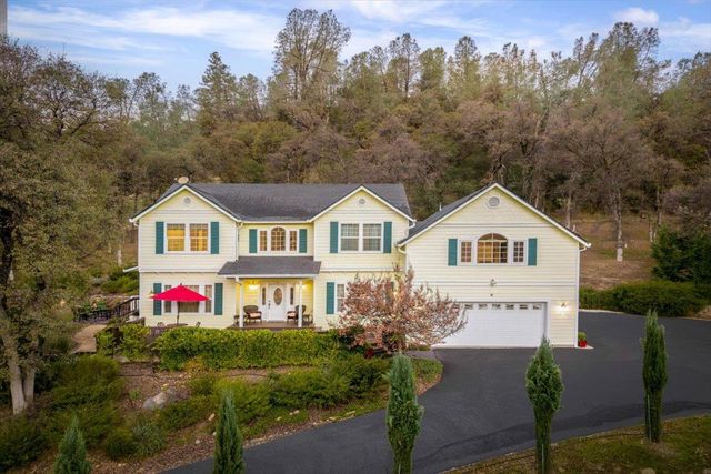 20114 Tiger Tail Rd, Grass Valley, CA 95949