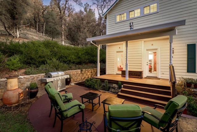 20114 Tiger Tail Rd, Grass Valley, CA 95949