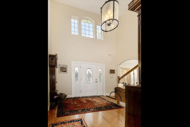 20114 Tiger Tail Rd, Grass Valley, CA 95949