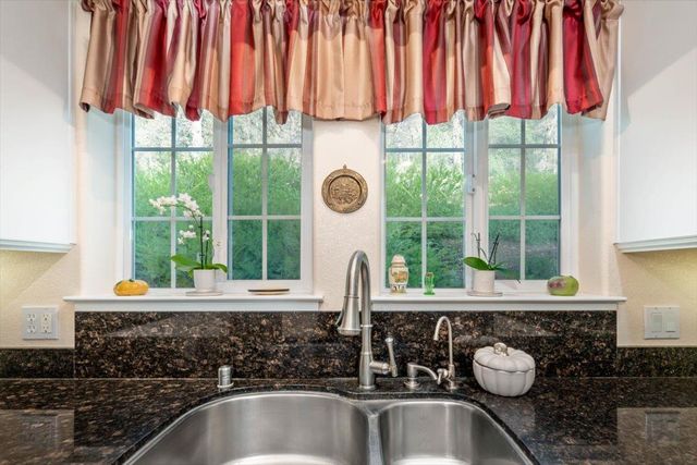 20114 Tiger Tail Rd, Grass Valley, CA 95949