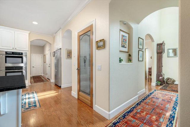 20114 Tiger Tail Rd, Grass Valley, CA 95949