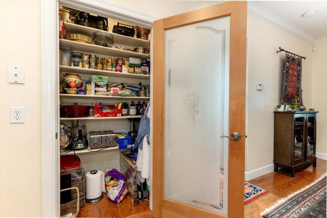 20114 Tiger Tail Rd, Grass Valley, CA 95949