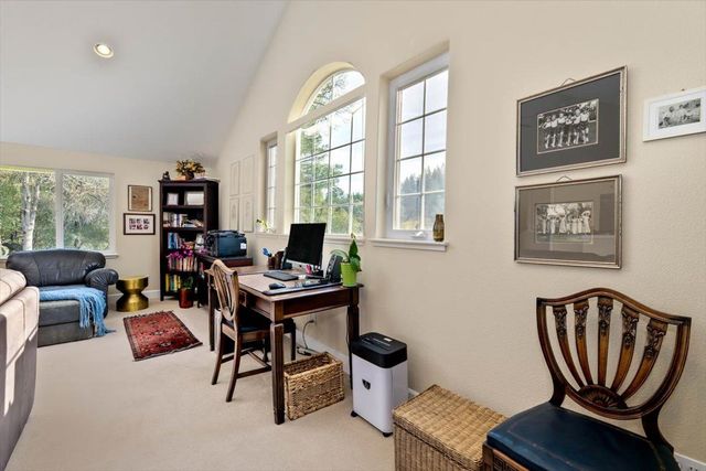 20114 Tiger Tail Rd, Grass Valley, CA 95949