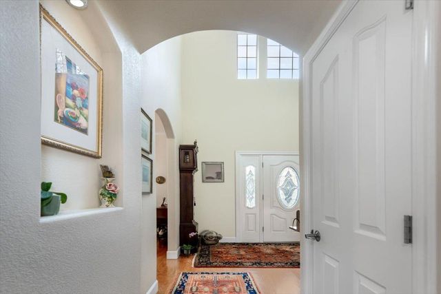 20114 Tiger Tail Rd, Grass Valley, CA 95949