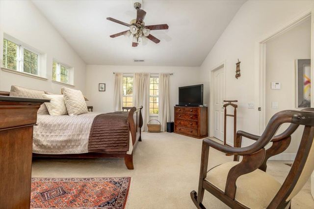 20114 Tiger Tail Rd, Grass Valley, CA 95949